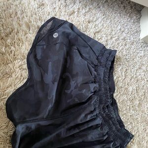 Lululemon grey camo hotty hot shorts 2.5